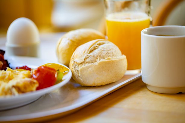 تركيبة-الخبز-وعصير-برتقال